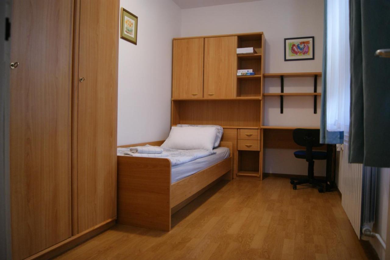 Apartment Lynx Korenica Esterno foto