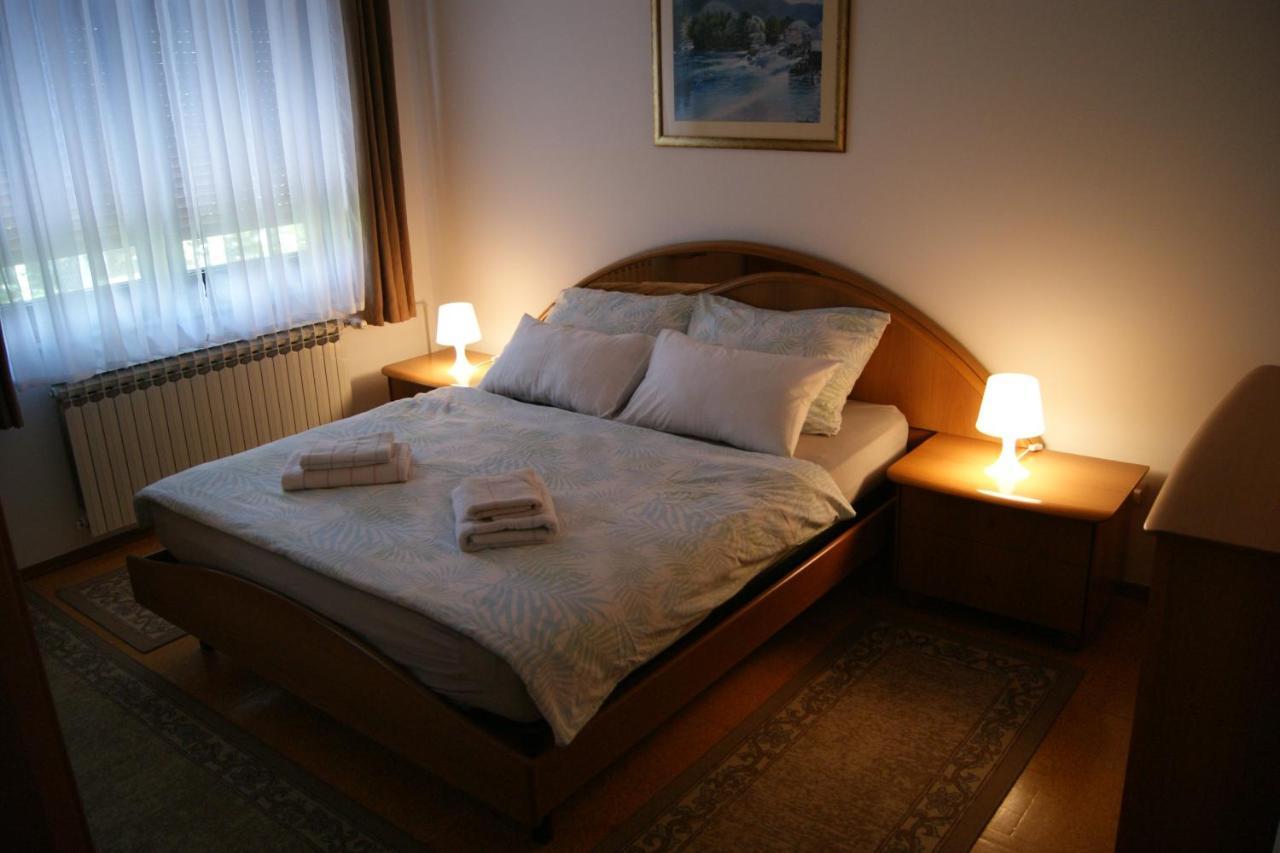 Apartment Lynx Korenica Esterno foto