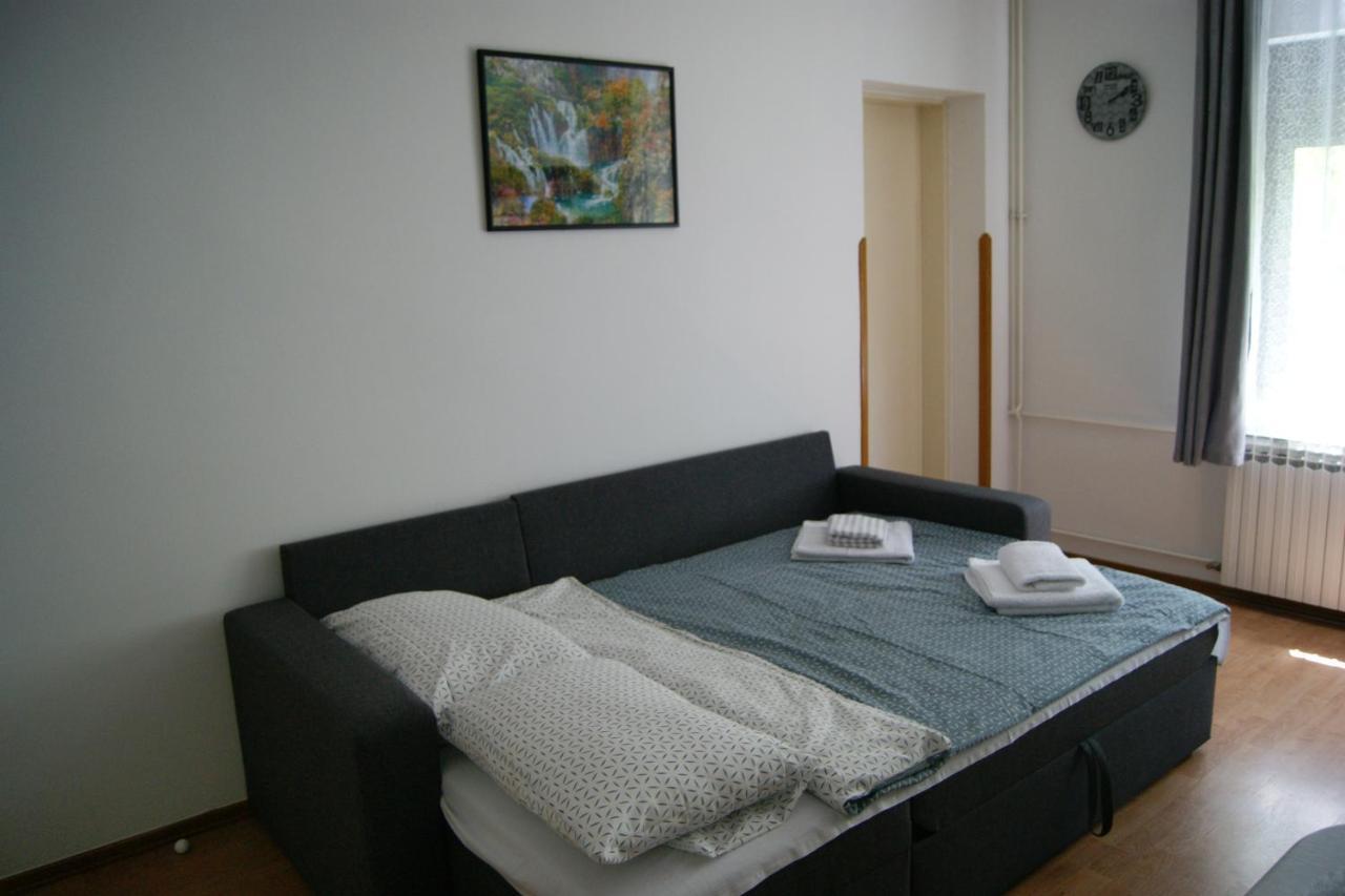 Apartment Lynx Korenica Esterno foto