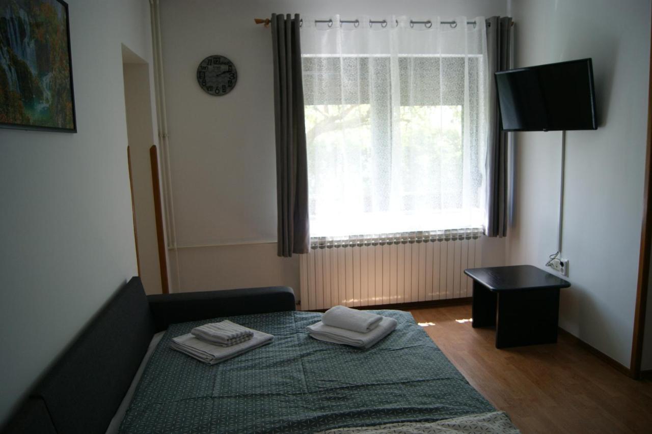 Apartment Lynx Korenica Esterno foto